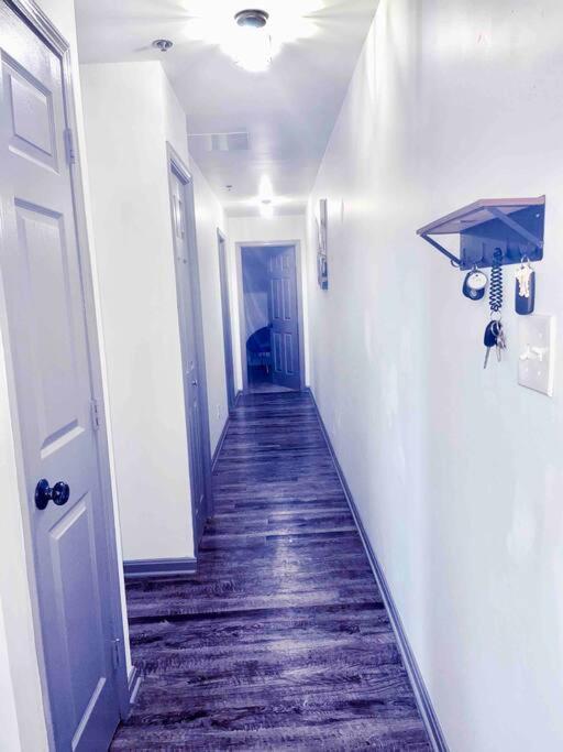 2Br Unit W/ Cinema Room In Nulu ルイスビル エクステリア 写真